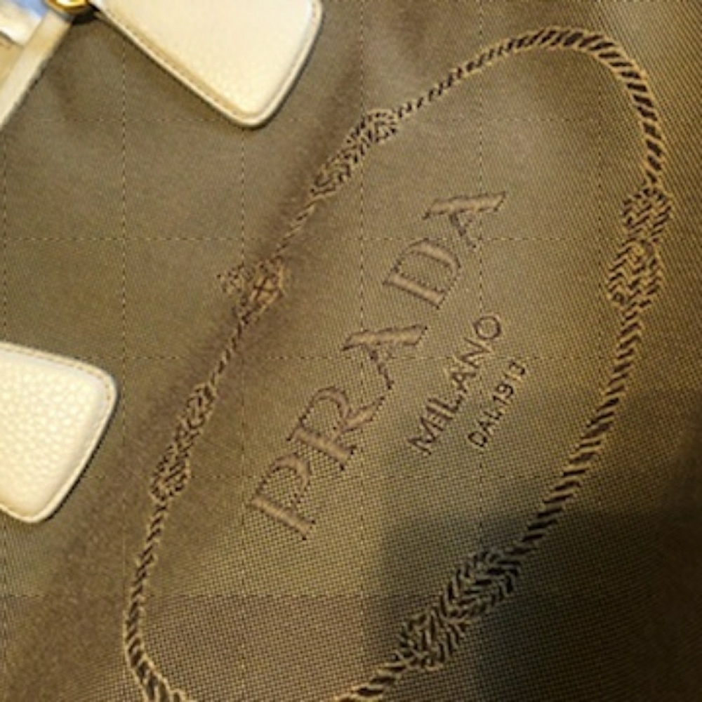 Auth prada logo jacquard bag - Picture 2 of 4
